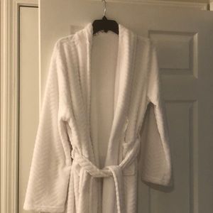 White bath robe